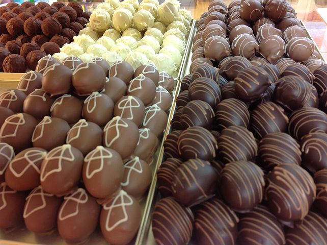 Where-To-Buy-Hot-Chocolate-Bombs-With-Marshmallows