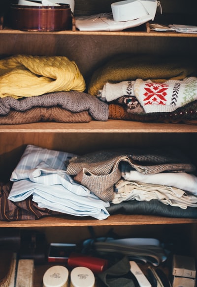 what-time-does-platos-stop-buying-clothes